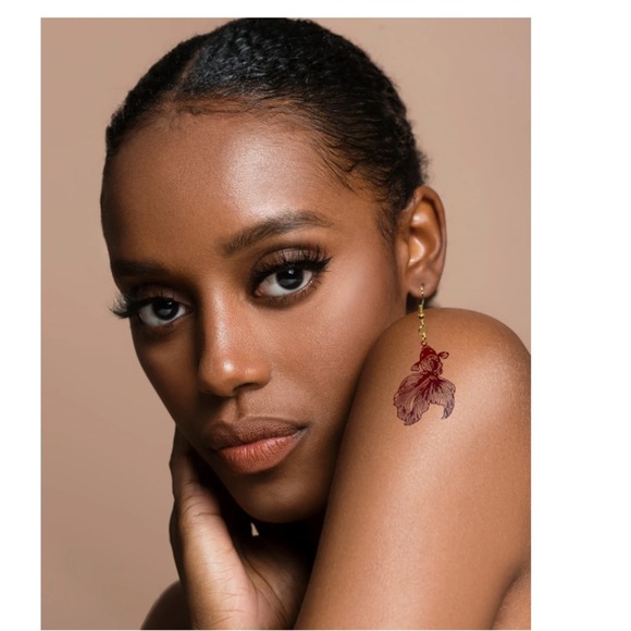 Elegant Gold and Red Fish Earrings - Picture 1 of 2